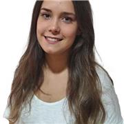 Graduada en Historia con estudios de máster completados